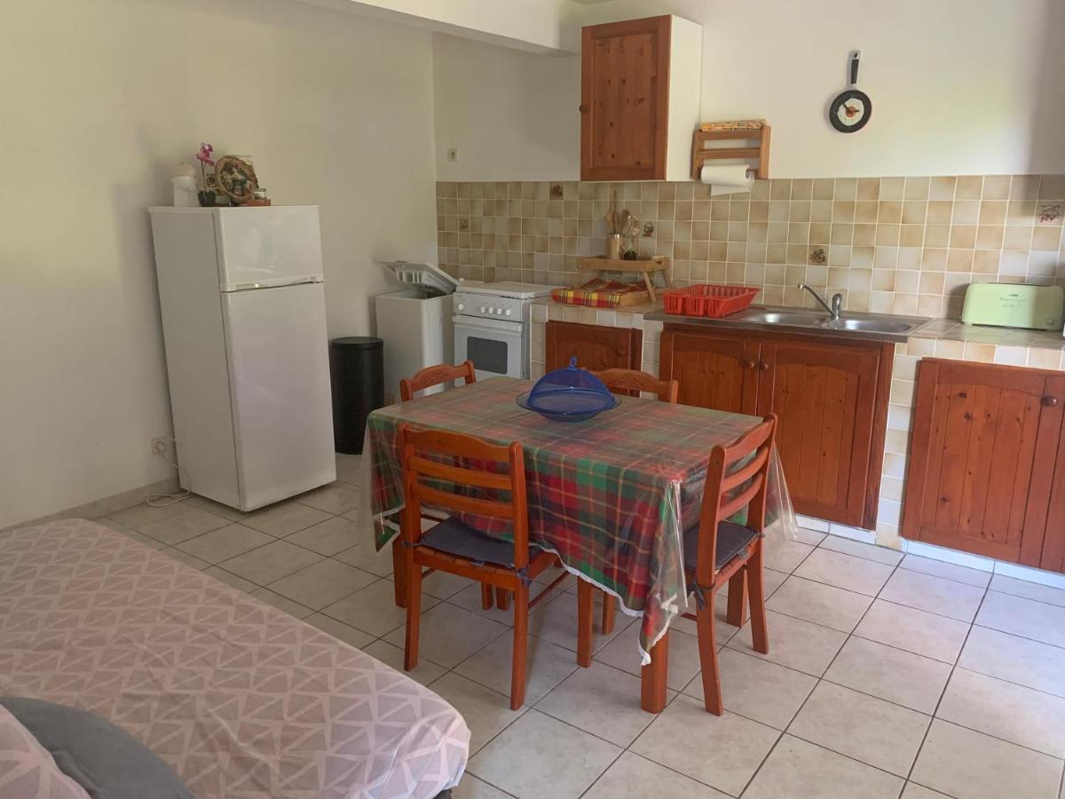 Logement Vacances Gissac Sainte-Anne 外观 照片